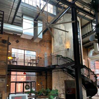 Goodfellas Pizzeria - Distillery