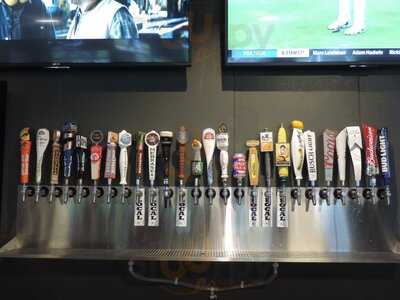 Big Red Restaurant And Sports Bar