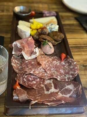 The Little Lamb Gastropub