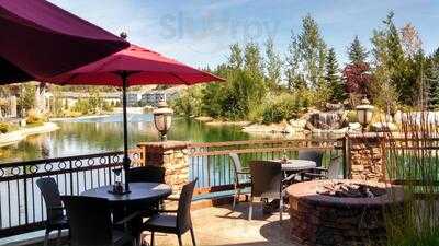 Twigs Bistro And Martini Bar