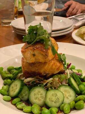 Sammy's Restaurant & Bar