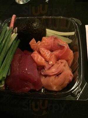 Saki Tumi Grill & Sushi Bar