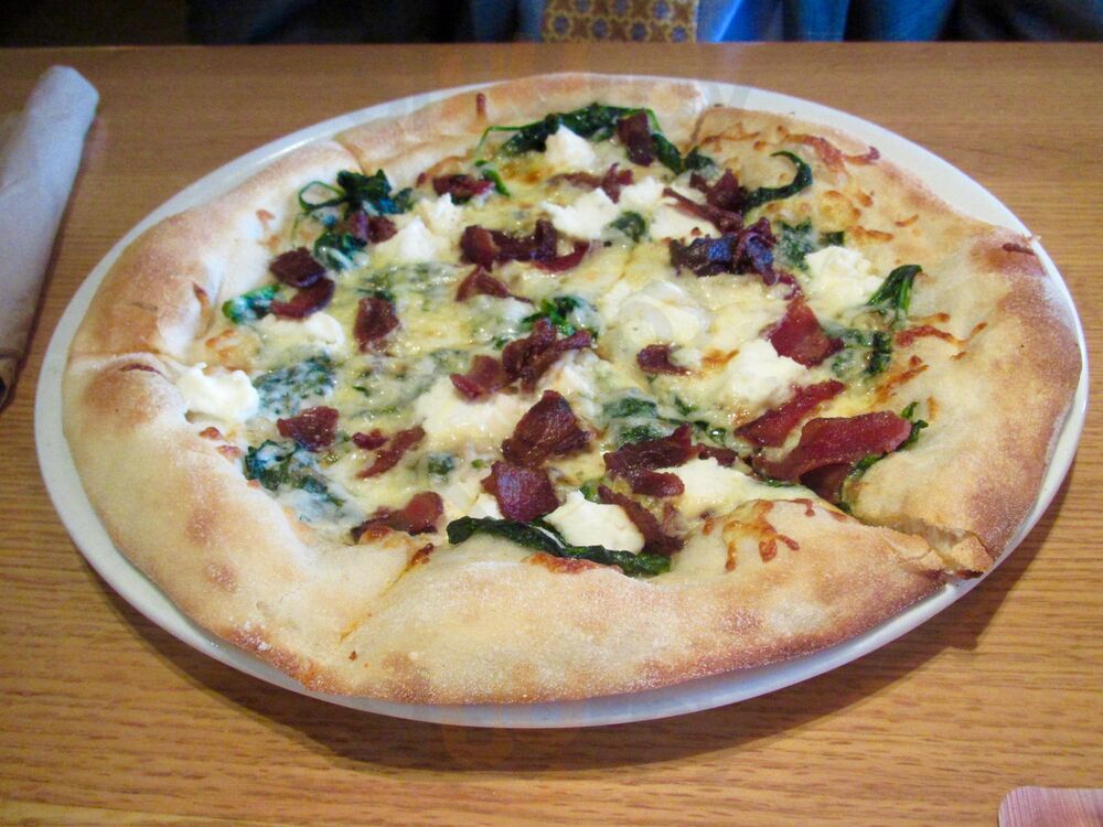 California Pizza Kitchen Macarthur Center