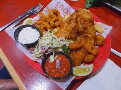 Red Robin Restaurant