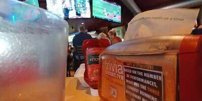 Legends Of Aurora Sports Grill