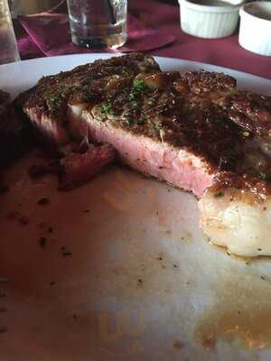 Wonder Bar Steakhouse