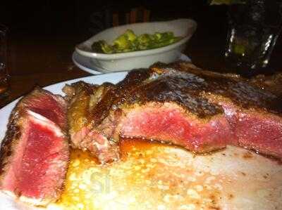 Wonder Bar Steakhouse