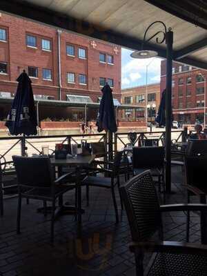 Brewsky's Food & Spirits