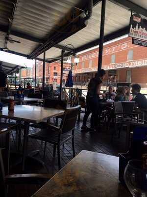 Brewsky's Food & Spirits