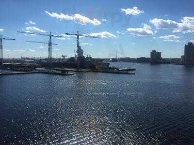 Sheraton Norfolk Waterside Hotel