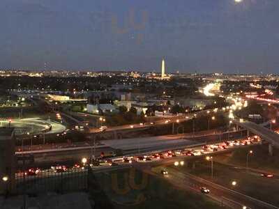 Sky Dome At Doubletree Crystal City