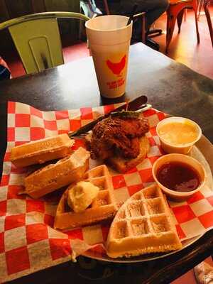 Joella's Hot Chicken - Lexington