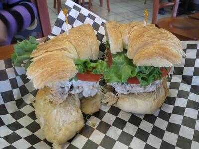 William's Gourmet Kitchen