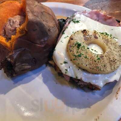 Rafferty's Restaurant & Bar