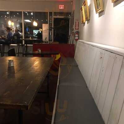 Starving Artist Cafe
