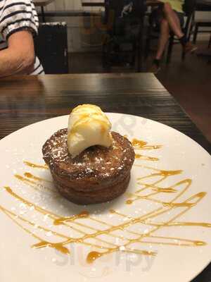 Starving Artist Cafe