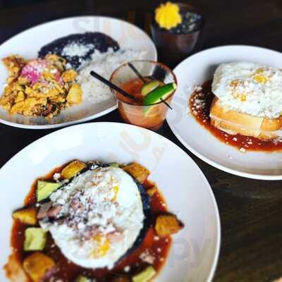 Meso Maya Comida Y Copas