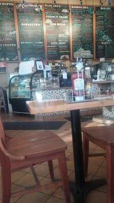 Crepevine Restaurant