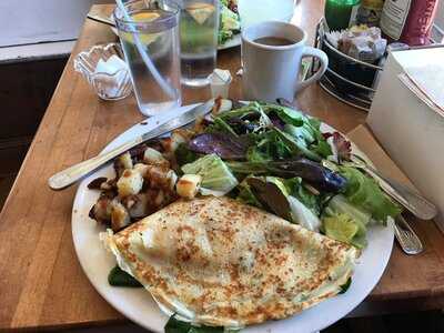 Crepevine Restaurant