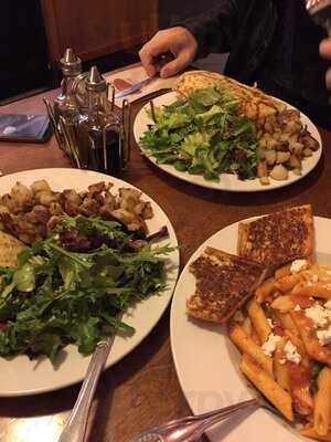 Crepevine Restaurant