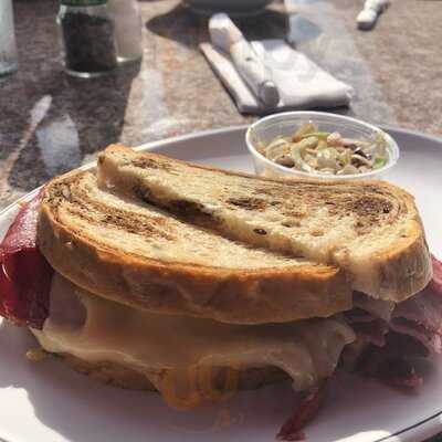 Shorty's Breakfast & Gourmet Deli