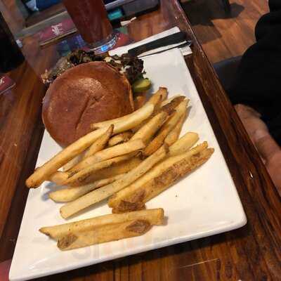 Miller's Ale House - St. Pete