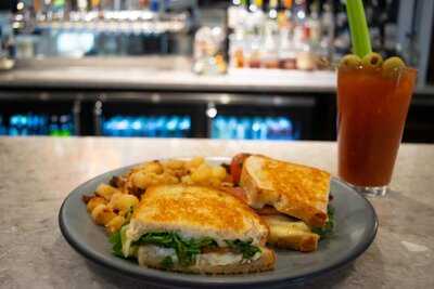 Mr. D's Restaurant & Lounge