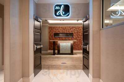 Mr. D's Restaurant & Lounge