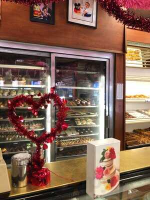 Alfonso's Pastry Shoppe