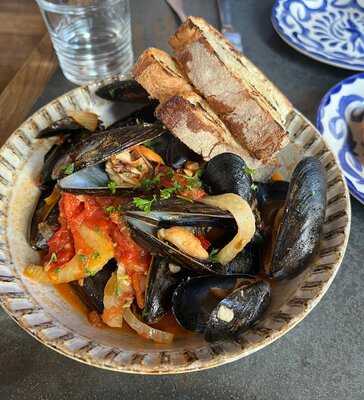 Mia's Italian Kitchen