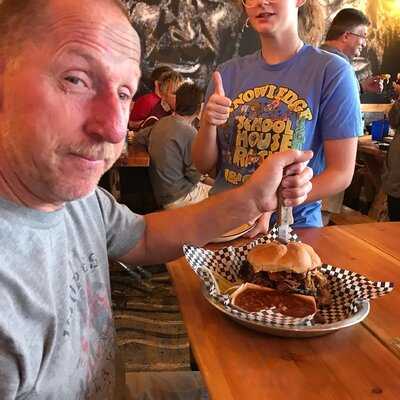 Outlaw Bbq & Catering Market