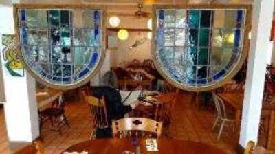 Daisy Cafe And Cupcakery