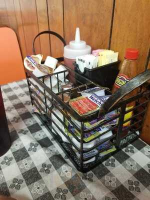 Colonel's Delicatessen