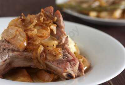 Tavern At Bown Crossing