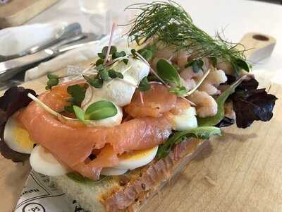 Saga Pastry + Sandwich