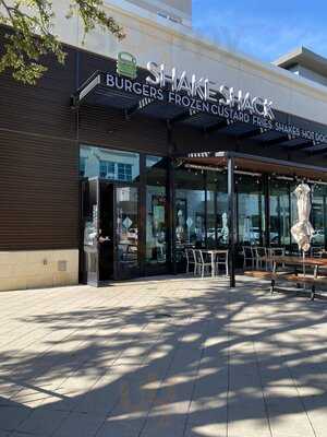 Shake Shack Plano, Legacy West