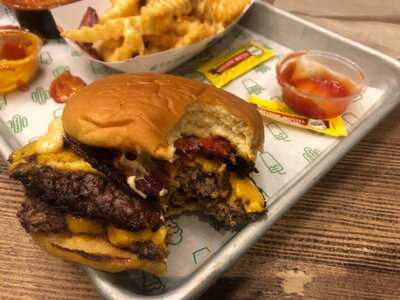 Shake Shack Plano, Legacy West