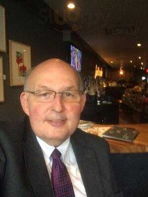 Avenue Club And The Bubble Up Bar