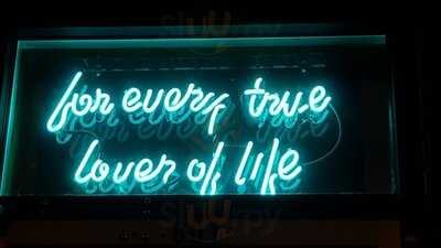 Tip Top Tavern - Photo 7