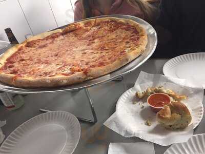 Gino's Pizzeria
