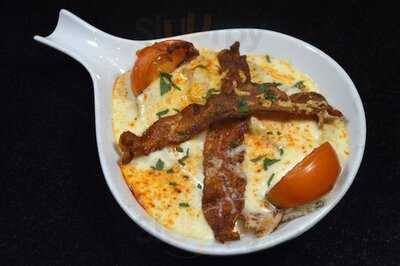 Gibby's Dining & Drinks