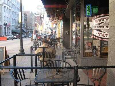 Suttree's High Gravity Tavern