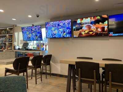 Diamonds Sports Bar And Grill