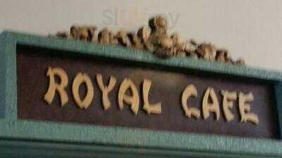 Mama's Royal Cafe