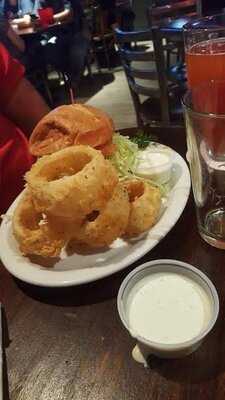 Scooters Bar & Grill