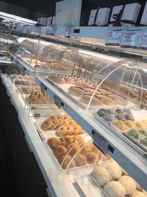 Sweet Hut Bakery & Cafe