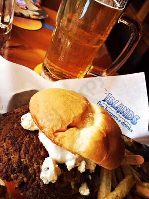 Islands Fine Burgers & Drinks