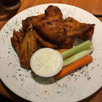 Small's Smokehouse & Oyster Bar