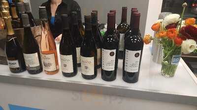 Mickey's Cafe & Organics