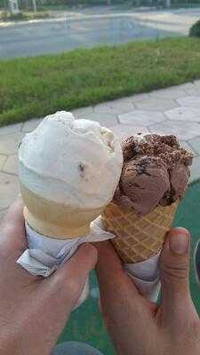 Old Farmer's Creamery